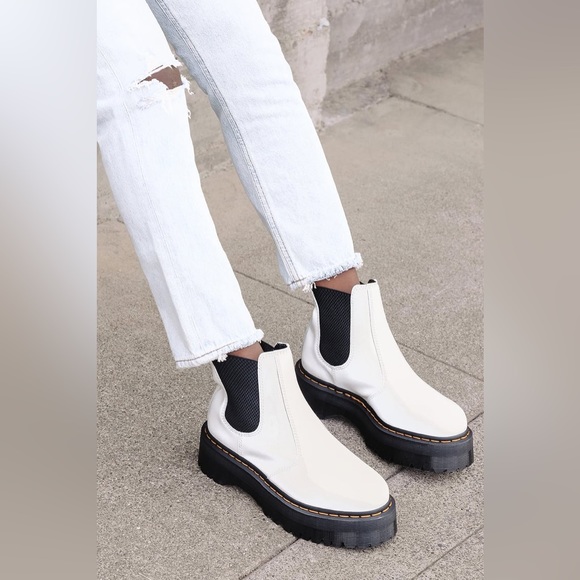 2976 Quad Platform Chelsea Boot (Unisex) Doc Martens - Picture 6 of 7